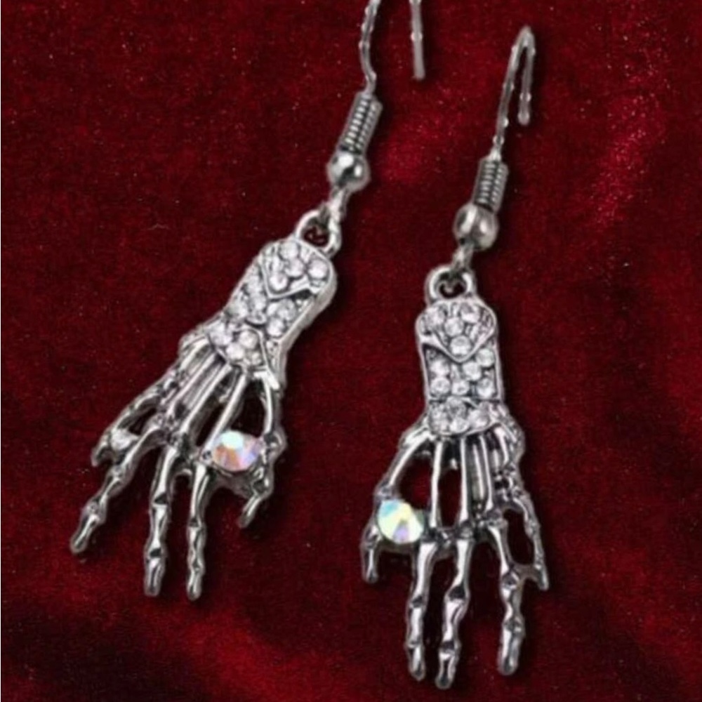 “Skeleton Hand” Gunmetal Bones Phalanges Metacarpals Rhinestone Halloween Dangle